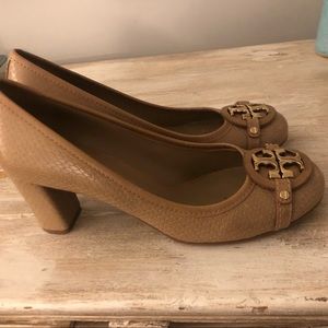 Tory Burch Aaden Tan Snakeskin Pumps